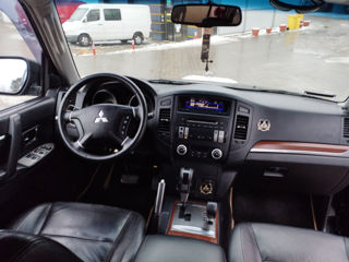 Mitsubishi Pajero foto 8