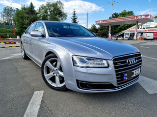 Audi A8 фото 0
