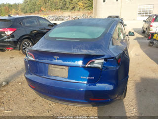 Tesla Model 3 foto 14