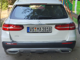 Mercedes E-Class foto 2