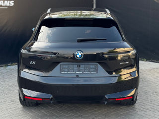BMW iX фото 4