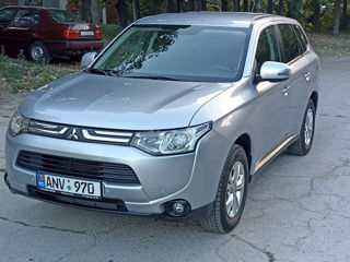 Mitsubishi Outlander foto 4