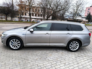 Volkswagen Passat foto 4