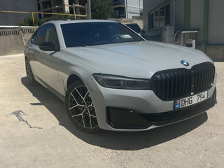 BMW 7 Series foto 1