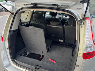 Renault Grand Scenic foto 9