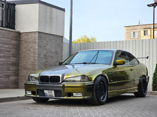 BMW 3 Series Coupe foto 3