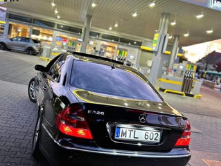 Mercedes E-Class foto 3