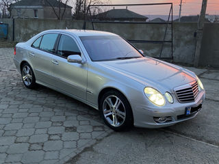 Mercedes E Class foto 2