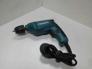 дрель Makita 450 watt, оригинальная в отличном состоянии foto 1