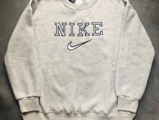 Vând pulover Nike