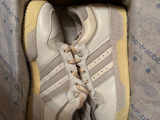 Adidas Rivalry low 42. foto 2