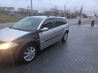 Renault Megane foto 2