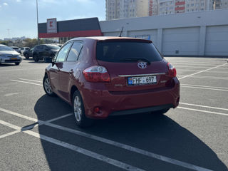 Toyota auris liber pentru chirie foto 2