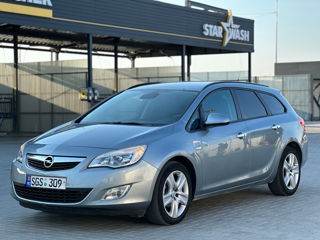 Opel Astra foto 1