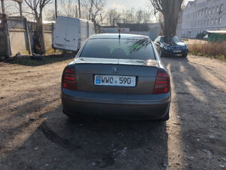 Skoda Superb foto 2