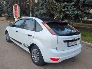 Ford Focus foto 9