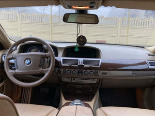 BMW 7 Series foto 9