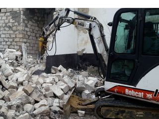 Bobcat, camioane, miniexcavator. săpăm beciuri, apeduct, canalizare, Demolarea, Gunoi. foto 3