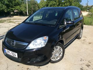 Opel Zafira foto 1