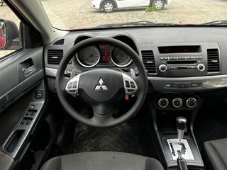 Mitsubishi Lancer foto 6