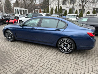 BMW 7 Series foto 3