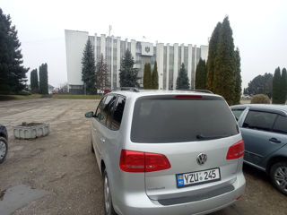 Volkswagen Touran foto 5