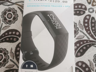 Fitbit charge 4