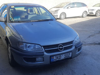 Opel Omega foto 2