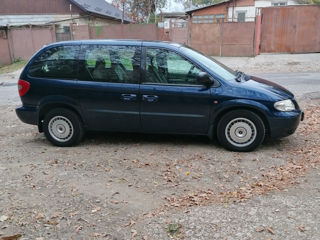 Chrysler Voyager foto 4