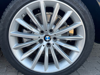 BMW 5 Series foto 8