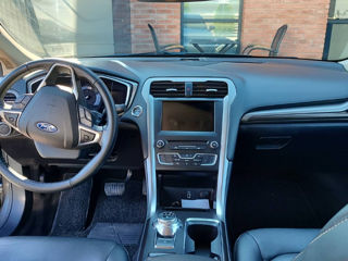 Ford Fusion foto 8