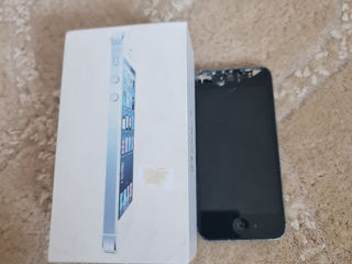 Продам iphone 5с коробкой