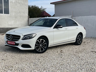 Mercedes C-Class foto 1