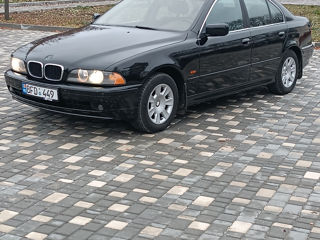 BMW 5 Series foto 6