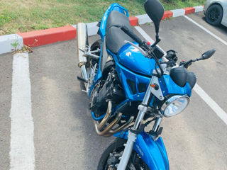 Suzuki GSF 650A foto 8