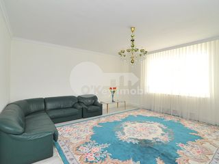 Apartament cu 3 camere, reparație euro, Centru, 450 € ! foto 1