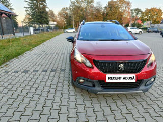 Peugeot 2008 foto 2