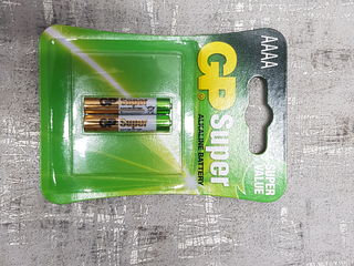 АААА  AAA  AA  CR123A  CR2  CR1/3  PX28  4LR44  charger  18650 foto 2