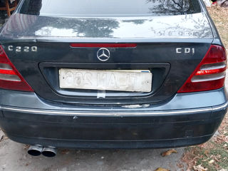 Mercedes C-Class foto 6