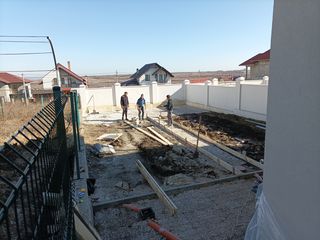 Turnam beton ,Săpăm pămînt ,scoatem steașca,demolam.. foto 10