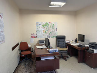 Camere separate (130m2) de inchiriat intr-o cladire de birouri, in centru, str. A. Sciusev- B.Bodoni