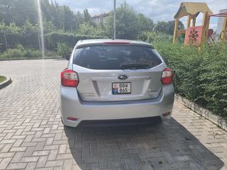 Subaru Impreza foto 4