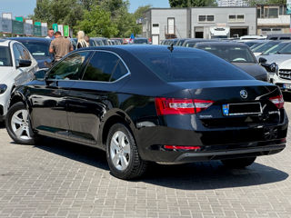 Skoda Superb foto 3