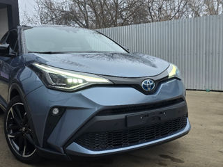 Toyota C-HR foto 2