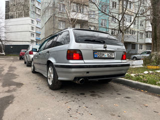 BMW 3 Series foto 4