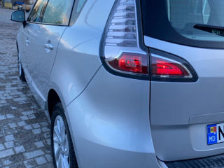 Renault Scenic foto 2