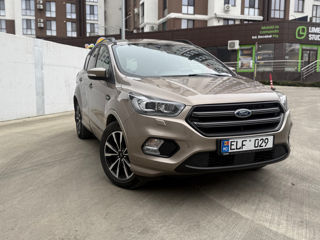 Ford Kuga foto 2