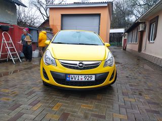 Opel Corsa foto 1