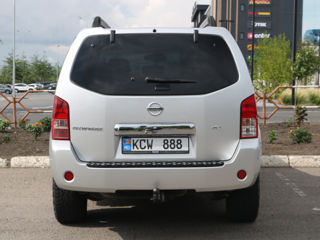 Nissan Pathfinder foto 6