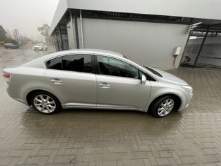 Toyota Avensis foto 5